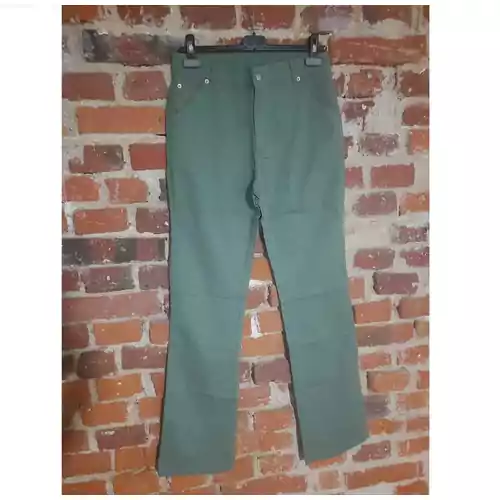Bawełniane spodnie damskie w kolorze zielonym widok z przodu